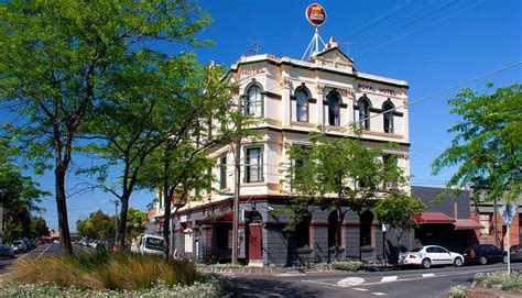 Royal Hotel (closed) Clifton Hill - Melbourne Pub Specials