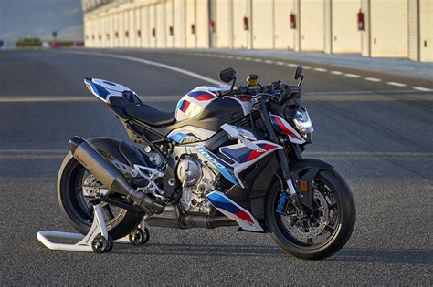 BMW M 1000 R 2023 - MotoPlus.ca