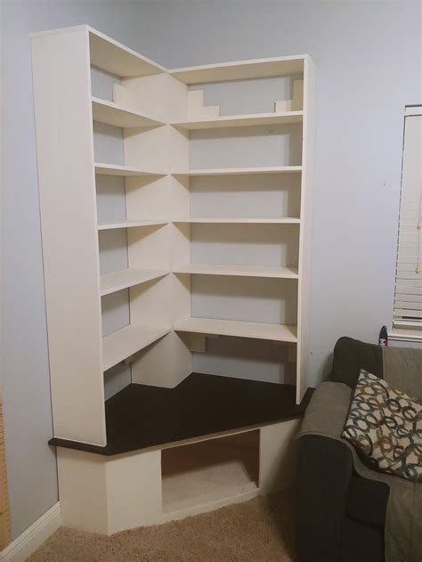 Reddit - woodworking - Built a corner bookshelf! | Bookshelves in ...