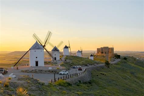 Consuegra tickets: Castle & Windmills 2023 - Toledo