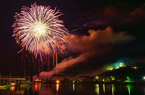 Download free photo of Hirado,fireworks,japan,summer,night - from needpix.com