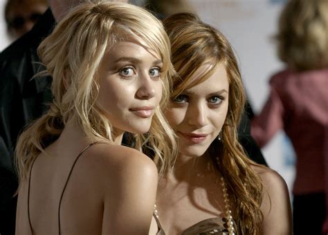 The 12 Hottest Female Celeb Twins Ever