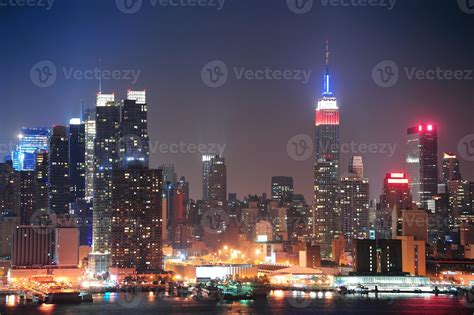 New York City Manhattan midtown skyline 8337558 Stock Photo at Vecteezy