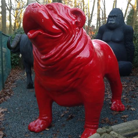 Statue XXL Lacquered Red English Bulldog - JardinChic