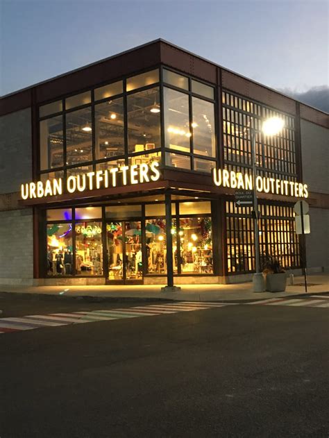 Urban Outfitters - Opening Hours - S3-9200, boul Leduc, Brossard, QC