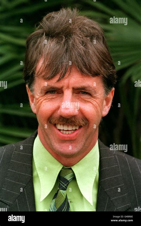 PA NEWS PHOTO 30/4/98 FORMER LIVERPOOL FOOTBALLER MARK LAWRENSON AND ...