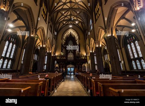 New York City, interiors of Trinity Church Stock Photo - Alamy