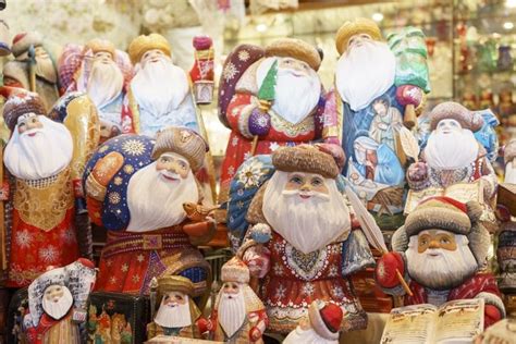 Santa Claus Around The World: Traditions of Christmas Around The World ...