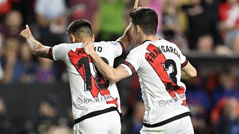 Rayo Vallecano 2-1 Barcelona: Leaders stunned as hosts inflict third La ...