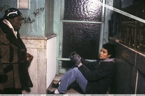 Rare Behind the Scenes Photos of Michael Jackson While Filming the Music Video "Bad" in Brooklyn ...