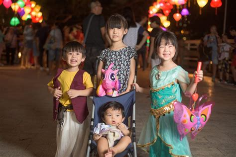 Mid-Autumn Festival Lanterns Craft for Kids - Fortune Cookie Mom