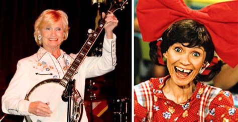 Beloved "Hee Haw" Star Roni Stoneman Dies At Age 85