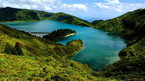 Azores Vacations 2017: Explore Cheap Vacation Packages | Expedia