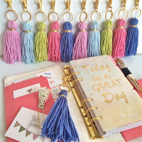 DIY Tassel Keychain - That's so Gemma