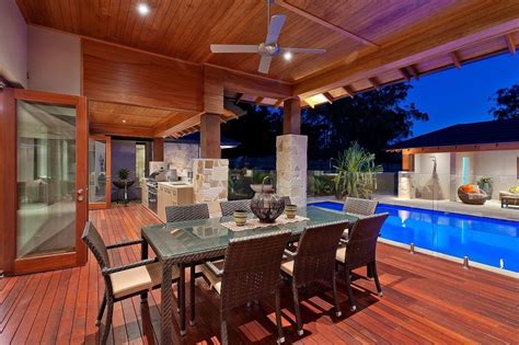 10+ Outdoor Kitchen Ideas With Pool