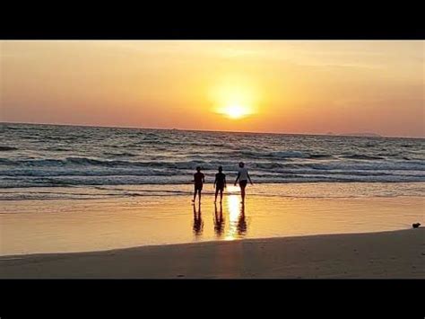 Sunset at the Colva beach - Absolutely Amazing ! - YouTube