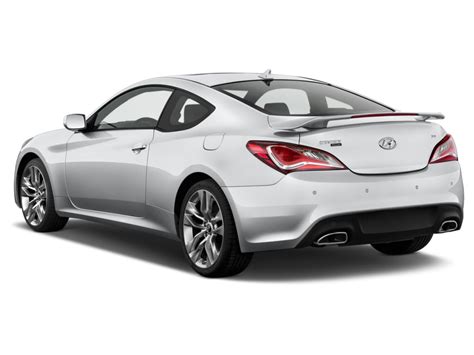 Image: 2016 Hyundai Genesis Coupe 2-door 3.8L Auto Base w/Black Seats Angular Rear Exterior View ...