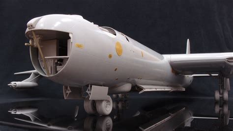 Convair B-36 Peacemaker (Fiberglass and Resin Kit) | HLJ.com