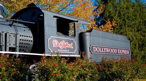 Dollywood - Pigeon Forge, Tennessee Attraction | Expedia.com.au