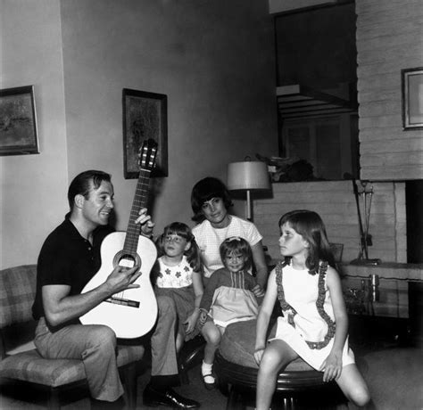 5902_0048 William Shatner with wife Gloria and daughters Leslie, Lisabeth and Melanie 1966 Photo ...