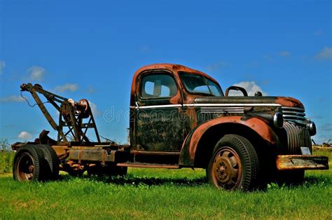 Rusty Old Tow Truck stock image. Image of salvage, vintage - 39573223