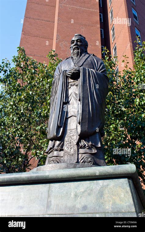 Confucius statue in Chinatown, New York City Stock Photo - Alamy