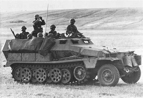 Axis Tanks and Combat Vehicles of World War II: PANZERGRENADIER TACTICS