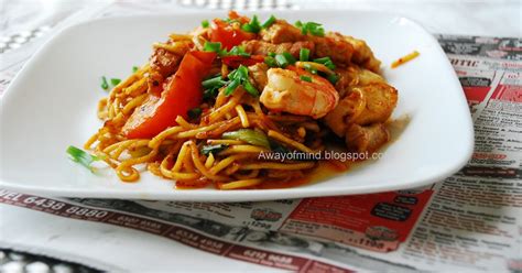 Awayofmind Bakery House: Mee Goreng (Indian/Mamak Style Fried Noodles)