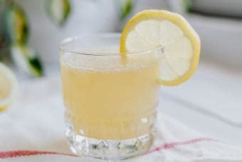 Sweet and Sour Lemon Margarita Cocktail Recipe | LoveToKnow