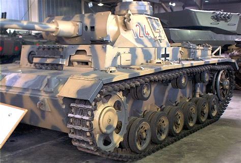 Early camo on German tanks? 1939 -> 1942 | German tanks, Panzer iii, Tank