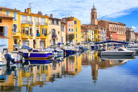 Colorful houses on canal of the old town of Martigues, France - GlobePhotos - royalty free stock ...