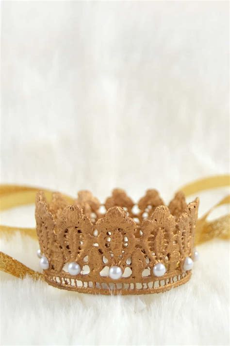 38 DIY Crowns and Tiaras - Class Things Up!