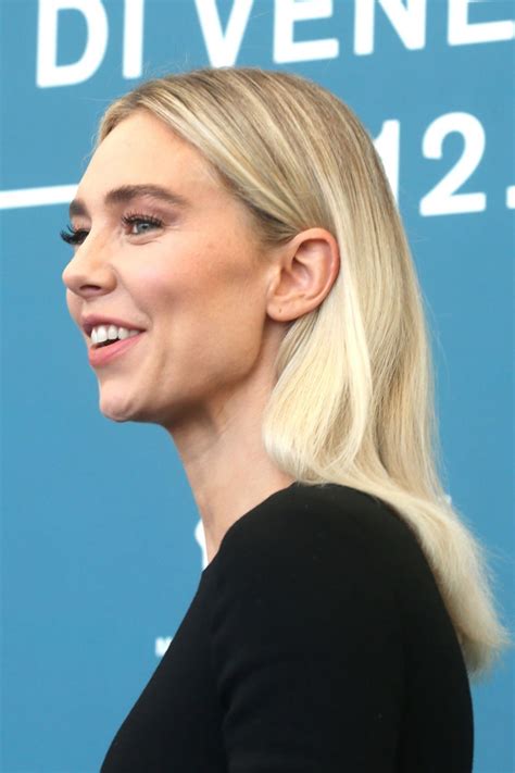 Vanessa Kirby - "Pieces of a Woman" Photocall at the 77th Venice Film ...