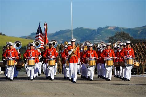 “The Commandant’s Own”, The United States Marine Corps drum and bugle corps | Rose parade ...