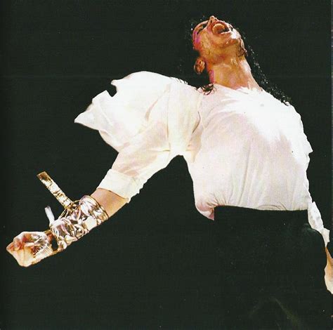 MJ - Michael Jackson's Moonwalk Photo (22171938) - Fanpop