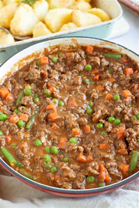 Easy Savoury Mince Recipe - Effortless Foodie