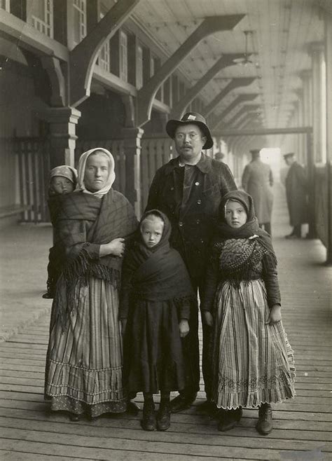 German immigrants arriving at Ellis Island, NY circa 1900 [600×760]