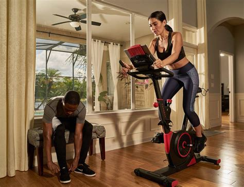 Best Stationary Bike Workouts for Runners: Top 6 for 2020