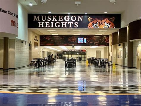 6 companies apply to take over management of Muskegon Heights charter school amid turmoil ...