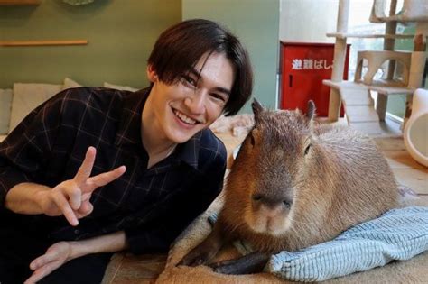 Two friend shaped beings – @days-of-storm on Tumblr 