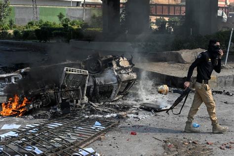 pakistan riots  imran khans arrest continue  army deployed