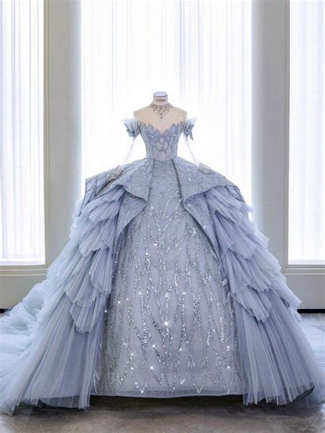 Pin by Photos World on 𝗙𝗮𝘀𝗵𝗶𝗼𝗻 Ball gowns Pretty quinceanera dresses