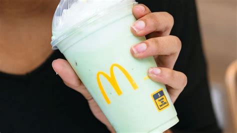 What S The Actual Flavor Of Mcdonald S Legendary Shamrock Shake