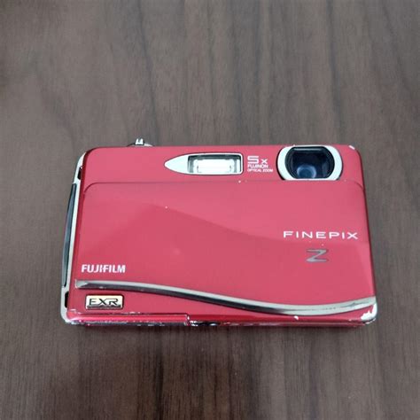 FUJIFILM FINEPIX Z 赤 コンパクトデジカメ メルカリ デジタルカメラ