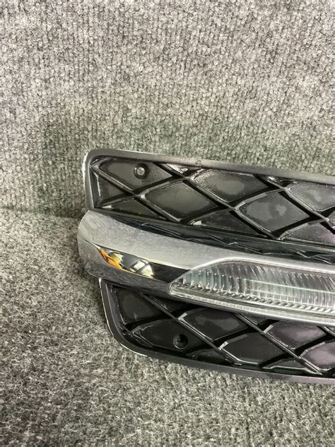 08 15 Mercedes Benz C350 Right Side Daytime Running Light W Grill