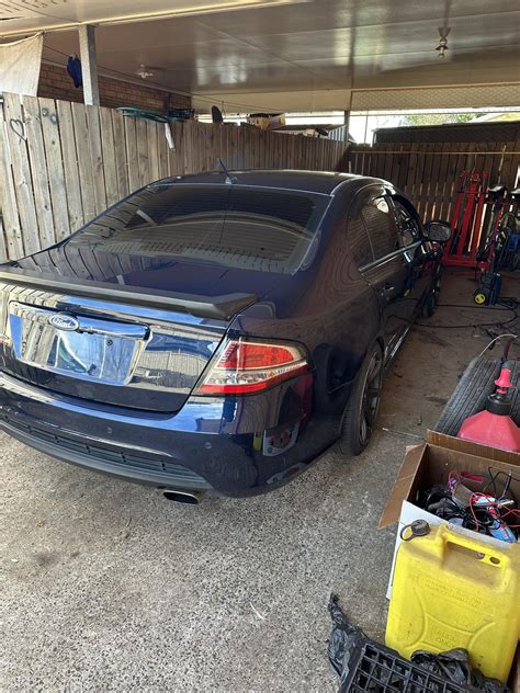 Photoshop Requests | Could someone please make it look like someone hit ... 