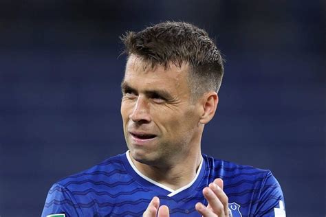 seamus coleman  leave everton    season   years
