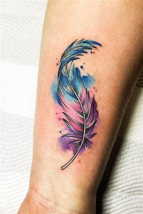 Tatuaje Pluma De Colores Tatuajes Para Mujeres Feather Tattoo