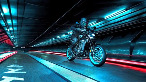 Motorrad Vergleich Yamaha MT 09 2024 Vs Suzuki DR Z 400 SM 2005