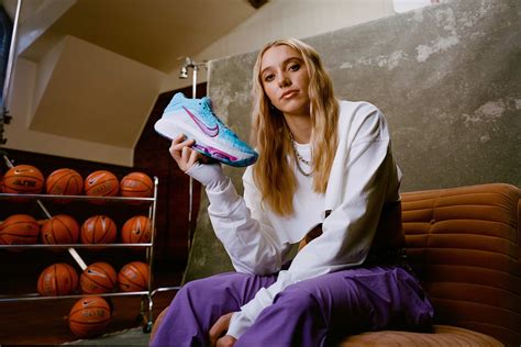 De Paige Bueckers G T Hustle 3 Is De Eerste Nike Player Edition Schoen